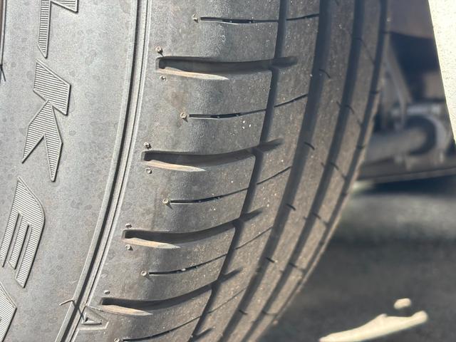 ケイマン Ｓ　レッドレザーインテリア　赤皮シート　１９インチＡＷ　シートヒーター　純正ナビ　電動格納ミラー　スマートキー　エアコン　ナビ　パワーウィンドウ（68枚目）