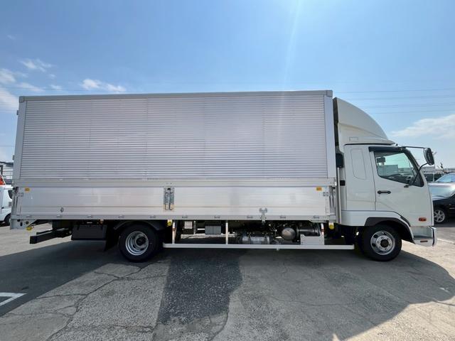 ファイター 　アルミウイング　エアサス　メーカー完成車　６．２ワイドベット付き　内寸６２３×２１４×２４２ｃｍ　クルーズコントロール　パブコ製ＬＩＭＩＴＥＤ　ＷＩＮＧ　導風板　フォグ　木床（5枚目）