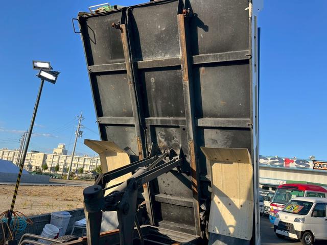 ヒノレンジャー ダンプ 3.6t 電動コボレーン フェンダーヘッドライト 左電動格納ミラー(14枚目)