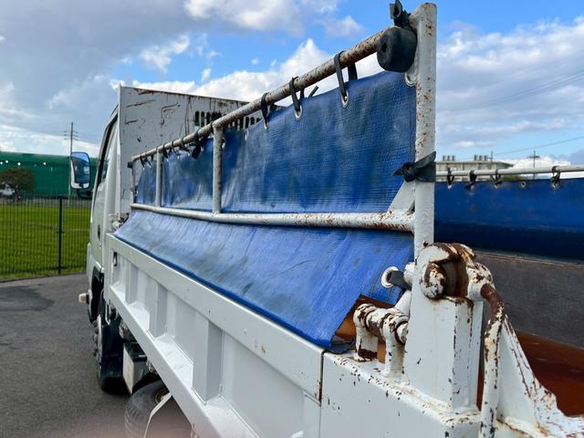 エルフトラック ダンプ 3.0Dターボ 強化ダンプ フルフラットロー 2t 低床 極東 電動コボレーン キーレス 5MT ドアバイザー ビニール地シート(11枚目)