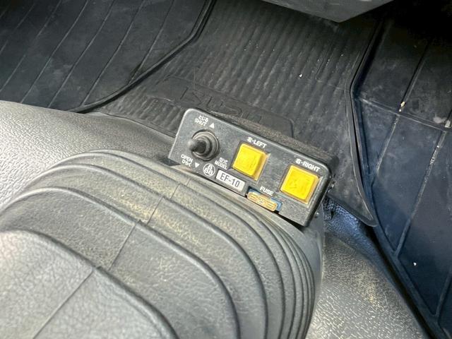 エルフトラック ダンプ 3.0Dターボ 強化ダンプ フルフラットロー 2t 低床 極東 電動コボレーン キーレス 5MT ドアバイザー ビニール地シート(25枚目)