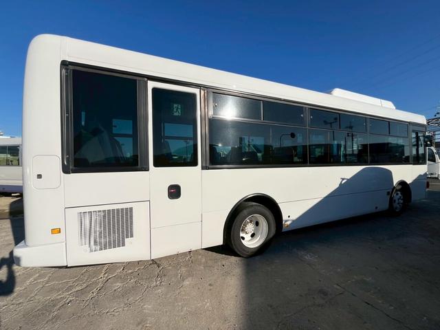 ヒノレインボー 　路線仕様　５７人乗り　９ｍバス（4枚目）