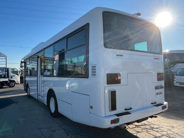 ヒノレインボー 　路線仕様　５７人乗り　９ｍバス（7枚目）