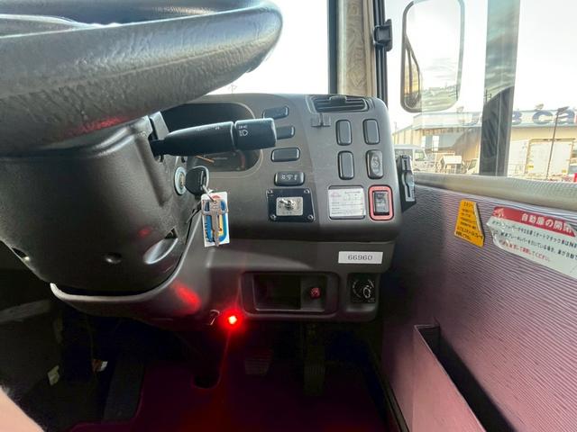 ローザ 霊柩車 17人乗 レトロフェイス リア棺台 バックカメラ ETC(22枚目)