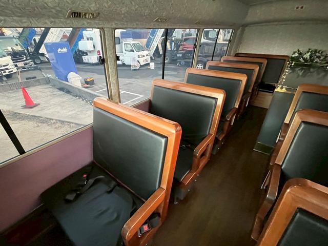 ローザ 霊柩車 17人乗 レトロフェイス リア棺台 バックカメラ ETC(26枚目)