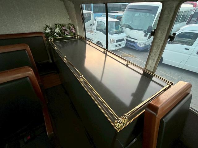 ローザ 霊柩車 17人乗 レトロフェイス リア棺台 バックカメラ ETC(30枚目)