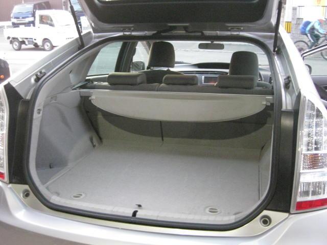 プリウス S ワンオーナー ナビTV バックカメラ スマートキー エンジンプッシュ ETC 禁煙車(9枚目)