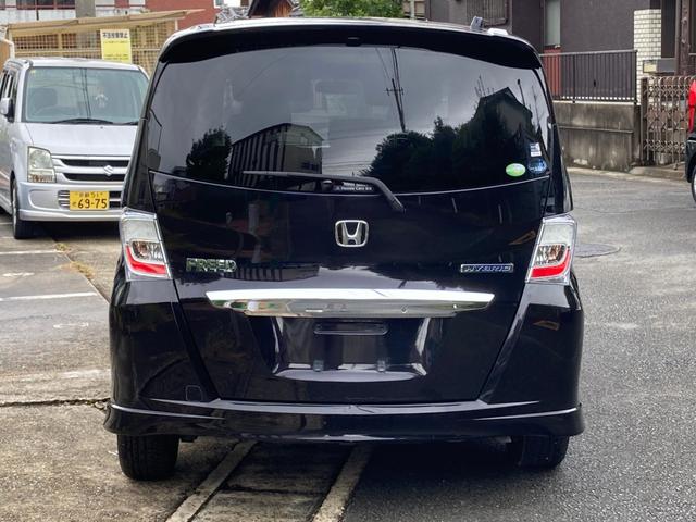 フリードハイブリッド ジャストセレクション　ナビＴＶ／クルーズコントロール／アルミホイール／ＨＩＤヘッドライト（4枚目）