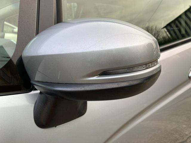 フィットハイブリッド Ｆパッケージ　ナビＴＶ／ＥＴＣ／プッシュスタート（41枚目）