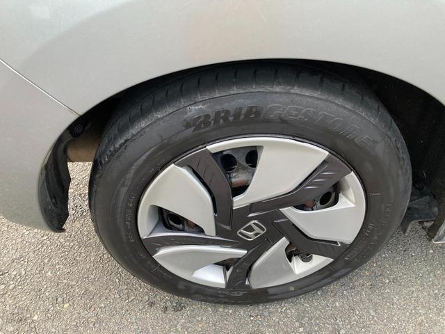 フィットハイブリッド Ｆパッケージ　ナビＴＶ／ＥＴＣ／プッシュスタート（49枚目）