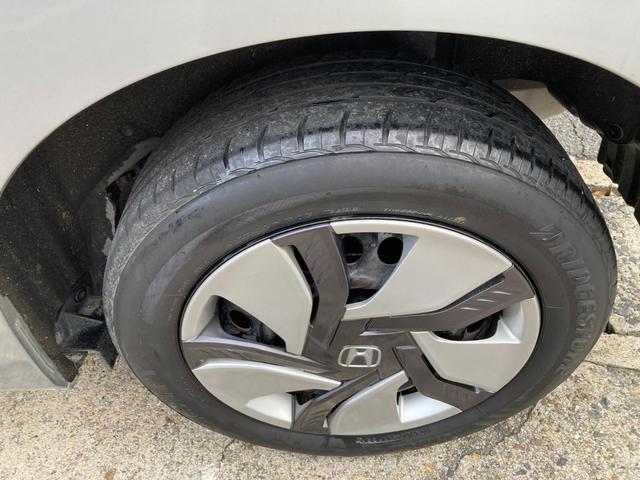 フィットハイブリッド Ｆパッケージ　ナビＴＶ／ＥＴＣ／プッシュスタート（50枚目）