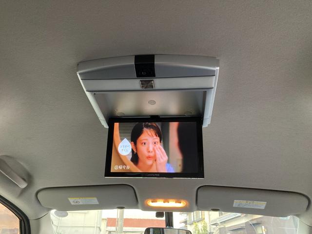 セレナ ハイウェイスター　Ｖセレクション　ＥＴＣ／ナビゲーション／ＴＶ／後席モニター／バックカメラ／プッシュスタート／両側パワースライドドア／クルーズコントロール（14枚目）