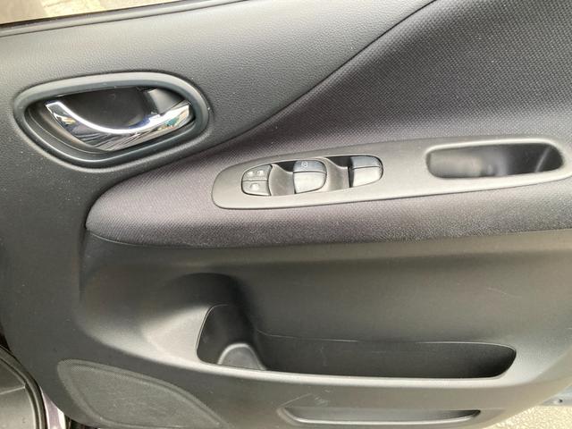 セレナ ハイウェイスター　Ｖセレクション　ＥＴＣ／ナビゲーション／ＴＶ／後席モニター／バックカメラ／プッシュスタート／両側パワースライドドア／クルーズコントロール（39枚目）