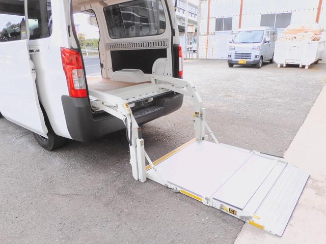 NV350キャラバンバン ロングDXターボ 和光パワーゲート400キロ/4WD/後期ディーゼルTB/衝突軽減エマブレ/両側スライド5D/ケンウッドナビ/Bモニタ/AC100V/キーレス/ETC/車検R8年7月14日/低床/3人/小型貨物4ナンバ(14枚目)