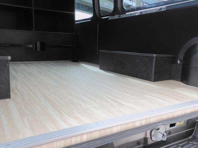 NV350キャラバンバン スーパーロングDX ◆荷室トランポ仕様/後期/R2年式/走行距離1.2キロ/衝突軽減エマブレ/純正ナビTV/キーレス/ETC/3人乗り/4D/普通貨物1ナンバー/積載1.25t/長さ508幅169高さ228センチ(12枚目)