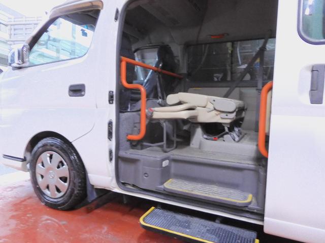 NISSAN CARAVAN BUS