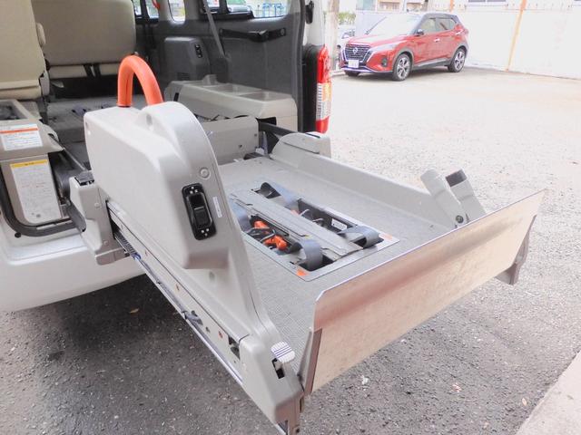 NV350キャラバンバン ◆チェアキャブM仕様,福祉車いす2名,固定装置2基,ガラスルーフ,走行距離4.7万キロ,電動リアリフト,左オートステップ,1オーナー,整備記録簿,非課税,Bモニ,Wエアコン&ヒーター,ETC,ドラレコ(15枚目)