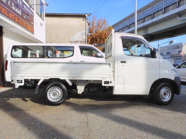 タウンエーストラック ＤＸ　Ｒ２年式／走行距離２．７万キロ／ＭＴ５速／純正ナビＴＶ／Ｂｌｕｅｔｏｏｔｈ／ＥＴＣ／パワステ／エアコン／小型貨物４ナンバー／積載８００キロ／長さ４２７幅１６７高さ１８９センチ／（6枚目）