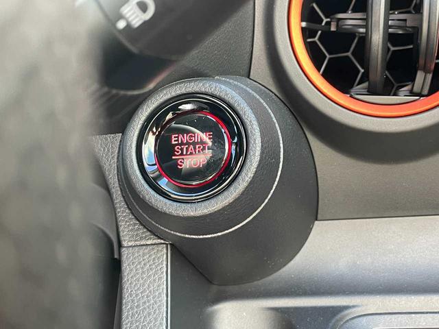 Ｎ－ＯＮＥ ＲＳ　６ＭＴ　ＨＫＳマフラー　純正ナビ　Ｂｌｕｅｔｏｏｔｈ接続　バックカメラ　ＥＴＣ　アダプティブクルコン　純正１５インチＡＷ（42枚目）