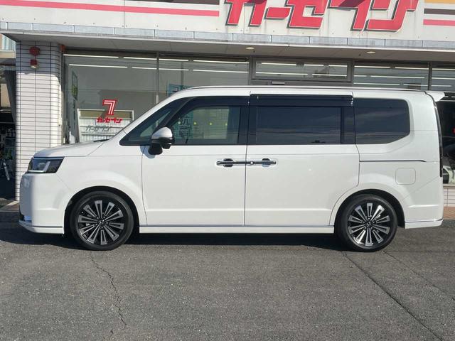 ステップワゴン ｅ：ＨＥＶスパーダ　プレミアムライン　ホンダセンシング　１１．４インチ純正ナビ　１５．６インチフリップダウン　フルセグＴＶ　マルチビューカメラ　ブラインドスポット　パワーテールゲート　シートヒーター　２列目オットマン　純正１７インチＡＷ（5枚目）