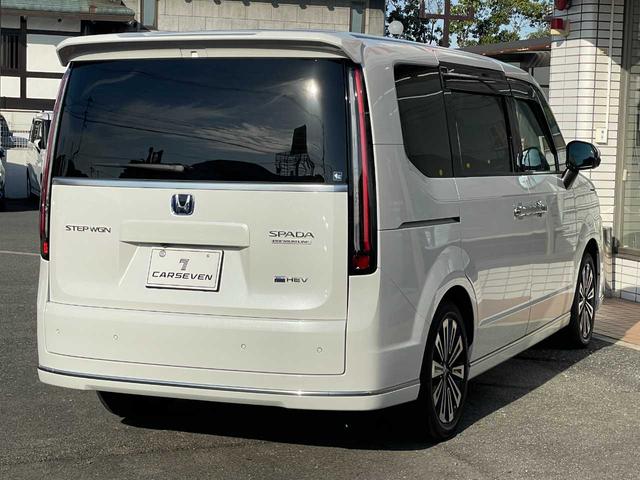 ステップワゴン ｅ：ＨＥＶスパーダ　プレミアムライン　ホンダセンシング　１１．４インチ純正ナビ　１５．６インチフリップダウン　フルセグＴＶ　マルチビューカメラ　ブラインドスポット　パワーテールゲート　シートヒーター　２列目オットマン　純正１７インチＡＷ（8枚目）