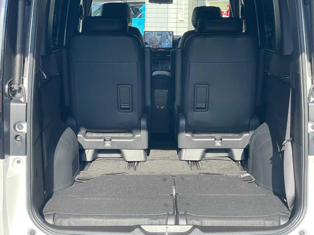 ステップワゴン ｅ：ＨＥＶスパーダ　プレミアムライン　ホンダセンシング　１１．４インチ純正ナビ　１５．６インチフリップダウン　フルセグＴＶ　マルチビューカメラ　ブラインドスポット　パワーテールゲート　シートヒーター　２列目オットマン　純正１７インチＡＷ（22枚目）
