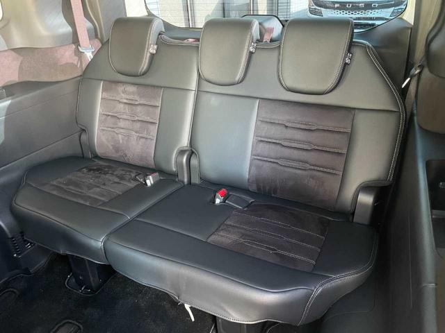 ステップワゴン ｅ：ＨＥＶスパーダ　プレミアムライン　ホンダセンシング　１１．４インチ純正ナビ　１５．６インチフリップダウン　フルセグＴＶ　マルチビューカメラ　ブラインドスポット　パワーテールゲート　シートヒーター　２列目オットマン　純正１７インチＡＷ（32枚目）