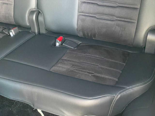 ステップワゴン ｅ：ＨＥＶスパーダ　プレミアムライン　ホンダセンシング　１１．４インチ純正ナビ　１５．６インチフリップダウン　フルセグＴＶ　マルチビューカメラ　ブラインドスポット　パワーテールゲート　シートヒーター　２列目オットマン　純正１７インチＡＷ（33枚目）