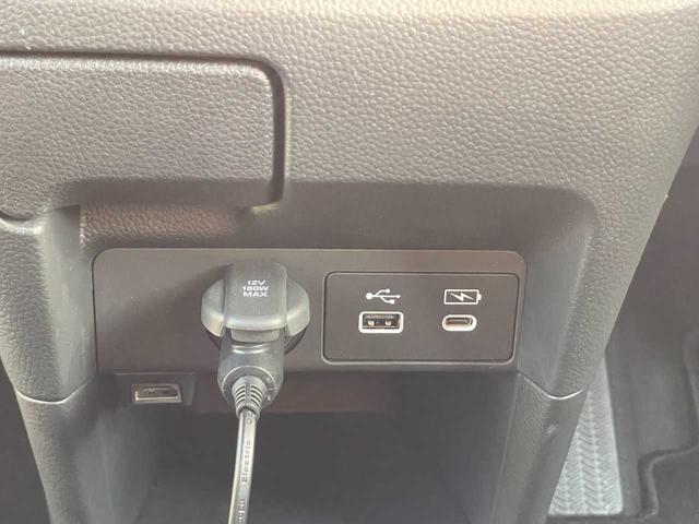 ステップワゴン ｅ：ＨＥＶスパーダ　プレミアムライン　ホンダセンシング　１１．４インチ純正ナビ　１５．６インチフリップダウン　フルセグＴＶ　マルチビューカメラ　ブラインドスポット　パワーテールゲート　シートヒーター　２列目オットマン　純正１７インチＡＷ（40枚目）