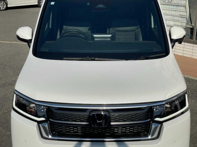 ステップワゴン ｅ：ＨＥＶスパーダ　プレミアムライン　ホンダセンシング　１１．４インチ純正ナビ　１５．６インチフリップダウン　フルセグＴＶ　マルチビューカメラ　ブラインドスポット　パワーテールゲート　シートヒーター　２列目オットマン　純正１７インチＡＷ（52枚目）