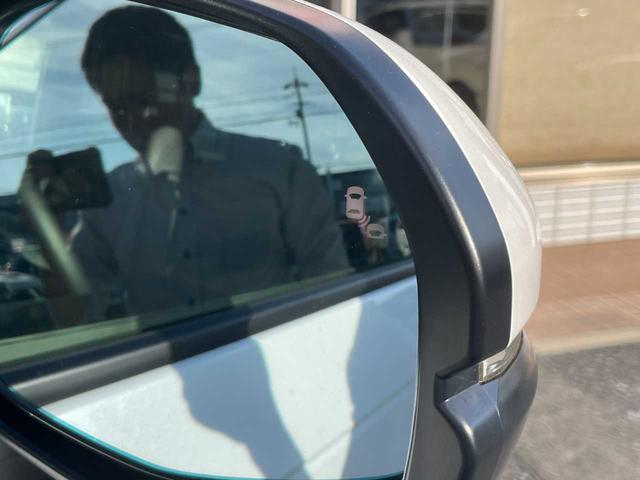 ステップワゴン ｅ：ＨＥＶスパーダ　プレミアムライン　ホンダセンシング　１１．４インチ純正ナビ　１５．６インチフリップダウン　フルセグＴＶ　マルチビューカメラ　ブラインドスポット　パワーテールゲート　シートヒーター　２列目オットマン　純正１７インチＡＷ（69枚目）