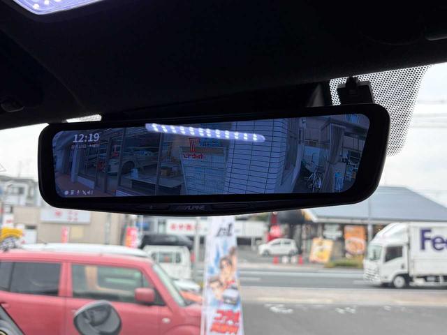 ハイエースバン スーパーGL 50TH アニバーサリーリミテッド 両側パワスラ 寒冷地仕様 TRDフロントスポイラー アルパインフローティングナビ、11.1型デジタルミラー、12.8インチフリップダウン 運転席レカロシート ユーアイビークルベッドキット(35枚目)