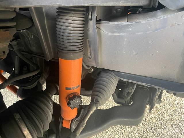 ハイエースバン スーパーGL 50TH アニバーサリーリミテッド 両側パワスラ 寒冷地仕様 TRDフロントスポイラー アルパインフローティングナビ、11.1型デジタルミラー、12.8インチフリップダウン 運転席レカロシート ユーアイビークルベッドキット(67枚目)