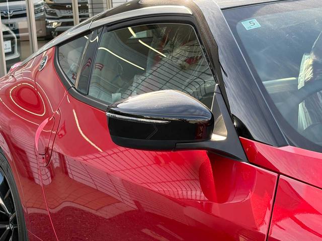 フェアレディＺ バージョンＳＴ　６ＭＴ　純正ナビ　ＢＯＳＥサウンドシステム　バックカメラ　ＥＴＣ２．０　レーダークルコン　シートヒーター　ＢＳＷ　純正１９インチＡＷ　セキュリティ＆セーフティパック　ベーシックパックプラス（43枚目）