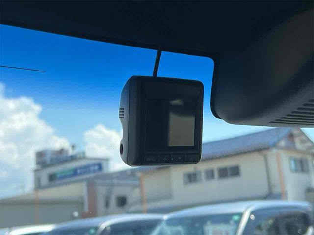 Ｎ－ＢＯＸカスタム Ｇ・Ｌホンダセンシング　ドライブレコーダー　ＥＴＣ　バックカメラ　両側スライド・片側電動　ナビ　ＴＶ　レーンアシスト　衝突被害軽減システム　オートライト　スマートキー　アイドリングストップ　電動格納ミラー　ＣＶＴ　ＥＳＣ（10枚目）