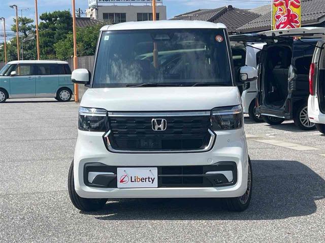Ｎ－ＢＯＸカスタム ターボ　マルチビューカメラ　両側電動スライドドア　クリアランスソナー　オートクルーズコントロール　レーンアシスト　オートライト　スマートキー　電動格納ミラー　ＣＶＴ　ＥＳＣ　チップアップシート　アルミホイール（15枚目）