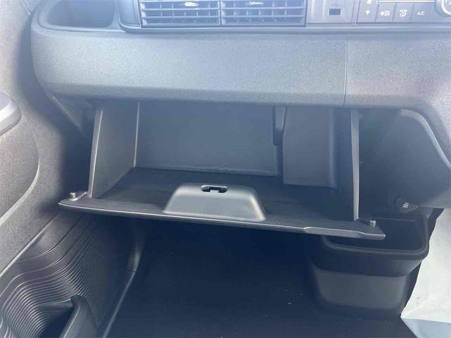 Ｎ－ＢＯＸカスタム ターボ　マルチビューカメラ　両側電動スライドドア　クリアランスソナー　オートクルーズコントロール　レーンアシスト　オートライト　スマートキー　電動格納ミラー　ＣＶＴ　ＥＳＣ　チップアップシート　アルミホイール（44枚目）