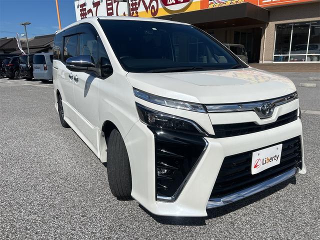 ヴォクシー ＺＳ　煌ＩＩＩ　ＥＴＣ　ＢＩＧＸ１１インチナビ　フリップダウンモニター　ＴＶ　クリアランスソナー　オートクルーズコントロール　レーンアシスト　衝突被害軽減システム　両側電動スライドドア　オートマチックハイビーム（15枚目）