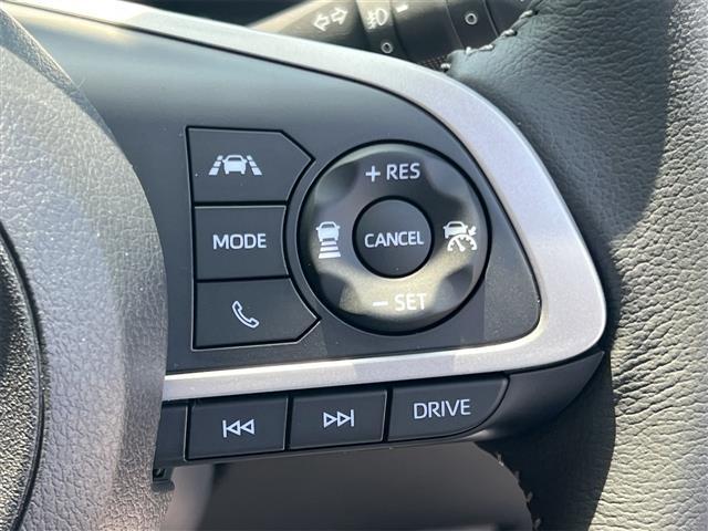 ライズ ＨＹＢＲＩＤ　Ｚ　登録済未使用車　禁煙車　衝突軽減Ｂ　純正９インチディスプレイ　Ｂｌｕｅｔｏｏｔｈ対応　Ｂカメラ　アダプティブクルーズコントロール　電子パーキング　ＬＥＤヘッドライト　スマートキー　純正アルミホイール（13枚目）