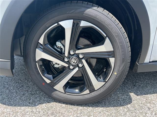 ライズ ＨＹＢＲＩＤ　Ｚ　登録済未使用車　禁煙車　衝突軽減Ｂ　純正９インチディスプレイ　Ｂｌｕｅｔｏｏｔｈ対応　Ｂカメラ　アダプティブクルーズコントロール　電子パーキング　ＬＥＤヘッドライト　スマートキー　純正アルミホイール（23枚目）