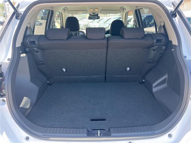 ライズ ＨＹＢＲＩＤ　Ｚ　登録済未使用車　禁煙車　衝突軽減Ｂ　純正９インチディスプレイ　Ｂｌｕｅｔｏｏｔｈ対応　Ｂカメラ　アダプティブクルーズコントロール　電子パーキング　ＬＥＤヘッドライト　スマートキー　純正アルミホイール（31枚目）