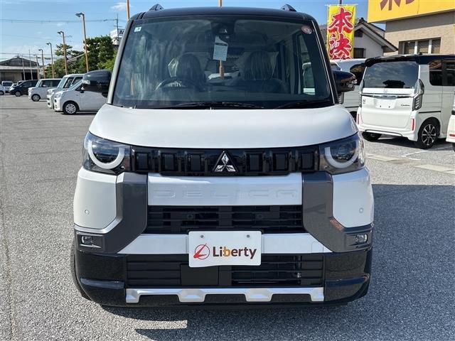 デリカミニ Ｇ　プレミアム　届出済未使用車　禁煙車　衝突軽減Ｂ　マイパイロット　全周囲カメラ　アダプティブクルーズコントロール　両側自動ドア　ＬＥＤヘッドライト　スマートキー　アイドリングストップ　純正アルミホイール（15枚目）
