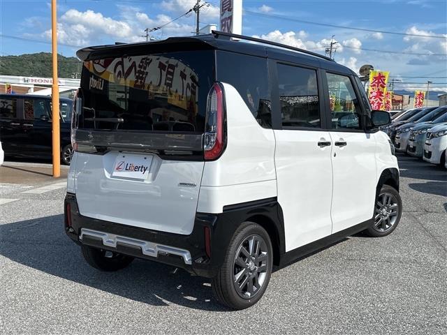 デリカミニ Ｇ　プレミアム　届出済未使用車　禁煙車　衝突軽減Ｂ　マイパイロット　全周囲カメラ　アダプティブクルーズコントロール　両側自動ドア　ＬＥＤヘッドライト　スマートキー　アイドリングストップ　純正アルミホイール（19枚目）