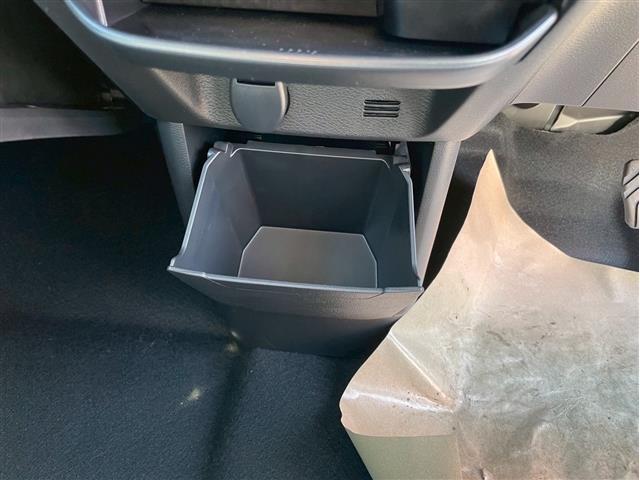 デリカミニ Ｇ　プレミアム　届出済未使用車　禁煙車　衝突軽減Ｂ　マイパイロット　全周囲カメラ　アダプティブクルーズコントロール　両側自動ドア　ＬＥＤヘッドライト　スマートキー　アイドリングストップ　純正アルミホイール（27枚目）
