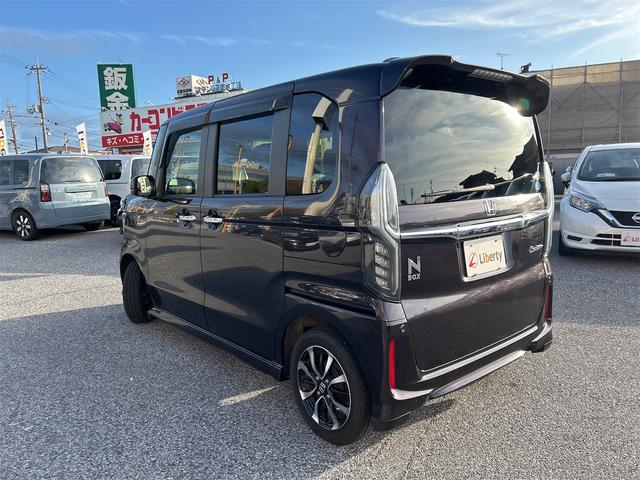 Ｎ－ＢＯＸカスタム Ｇ・Ｌホンダセンシング　ＥＴＣ　両側スライド・片側電動　レーンアシスト　衝突被害軽減システム　オートライト　スマートキー　アイドリングストップ　電動格納ミラー　ＣＶＴ　ＥＳＣ　ＣＤ　ＵＳＢ　アルミホイール　エアコン（20枚目）