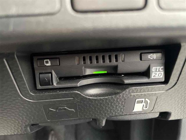 ルーミー カスタムＧ　ドライブレコーダー　バックカメラ　サイドカメラ　ナビ　ＴＶ　両側電動スライドドア　クリアランスソナー　オートクルーズコントロール　衝突被害軽減システム　アルミホイール　ＬＥＤヘッドランプ　スマートキー（8枚目）