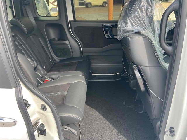 HONDA N-BOX CUSTOM L TURBO