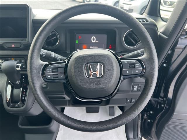 Ｎ－ＢＯＸカスタム ベースグレード　届出済未使用車　禁煙車　ＨｏｎｄａＳＥＮＳＩＮＧ　アダプティブクルーズコントロール　電子パーキング　ＬＥＤヘッドライト　フォグライト　スマートキー　プッシュスタート　アイドリングストップ　純正アルミ（6枚目）