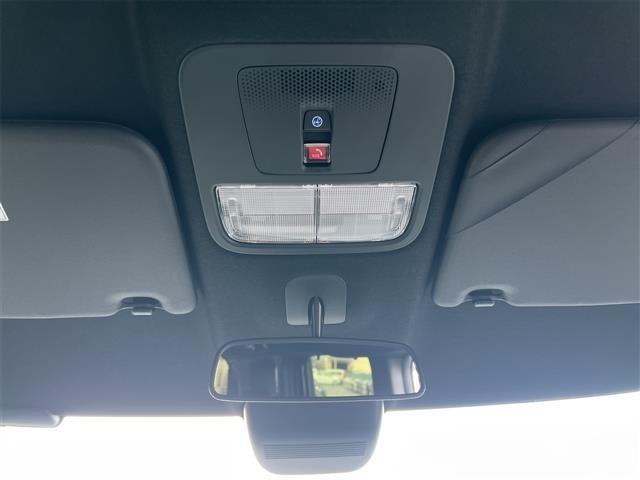 Ｎ－ＢＯＸカスタム ベースグレード　届出済未使用車　禁煙車　ＨｏｎｄａＳＥＮＳＩＮＧ　アダプティブクルーズコントロール　電子パーキング　ＬＥＤヘッドライト　フォグライト　スマートキー　プッシュスタート　アイドリングストップ　純正アルミ（9枚目）