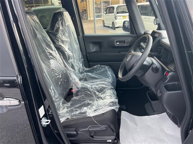 Ｎ－ＢＯＸカスタム ベースグレード　届出済未使用車　禁煙車　ＨｏｎｄａＳＥＮＳＩＮＧ　アダプティブクルーズコントロール　電子パーキング　ＬＥＤヘッドライト　フォグライト　スマートキー　プッシュスタート　アイドリングストップ　純正アルミ（25枚目）